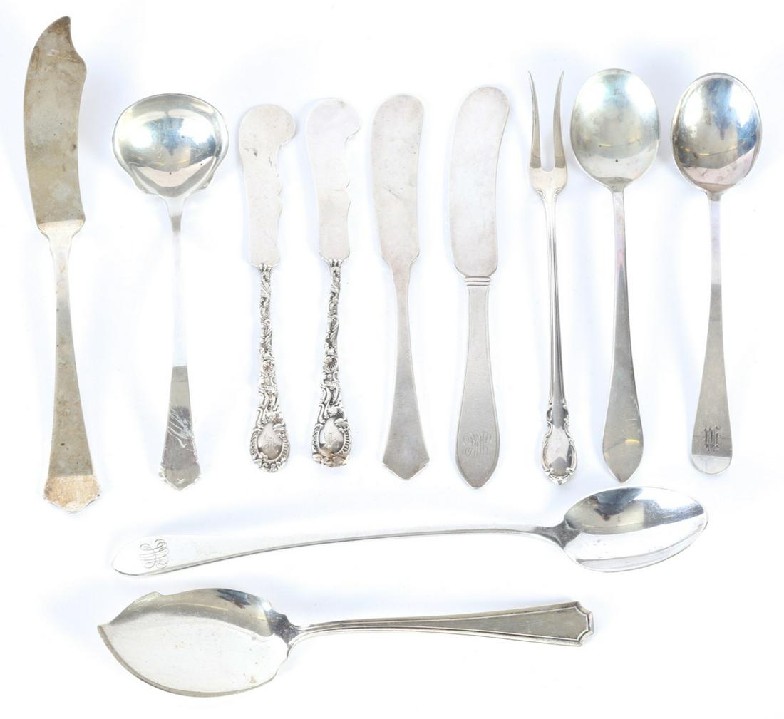 GROUP OF STERLING SILVER FLATWARE & SERVING PIECES: Misc. makers 7 1/2 inches (and under) 8.3 troy ounces