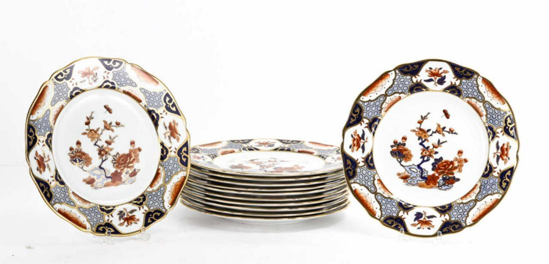 (12) SPODE COPELAND BONE CHINA DINNER PLATES: Imari / Japanism inspired pattern. Numbered 3210. 10 3/4 inches.