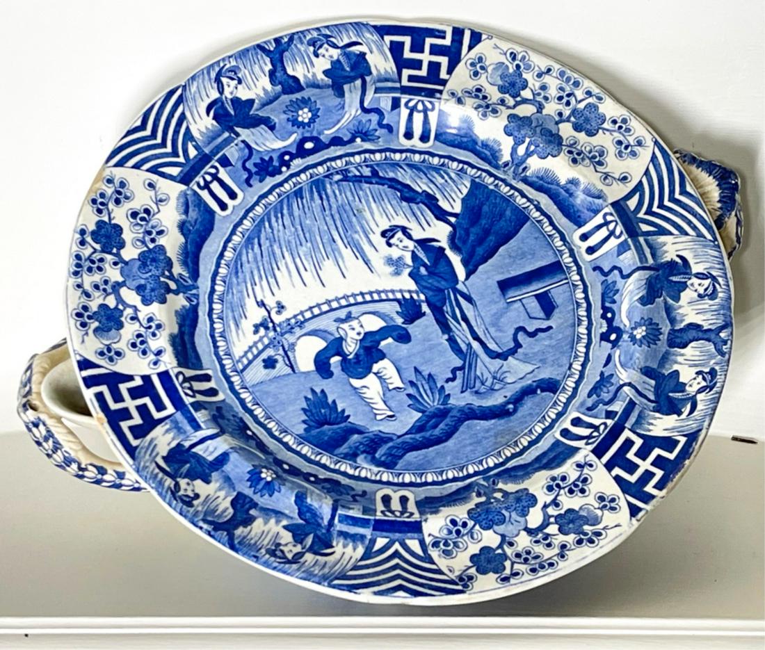 COPELAND SPODE PORCELAIN WARMING PLATE: Double handle with fill spout, Asian motif with figures, 2.5 x 12 inches