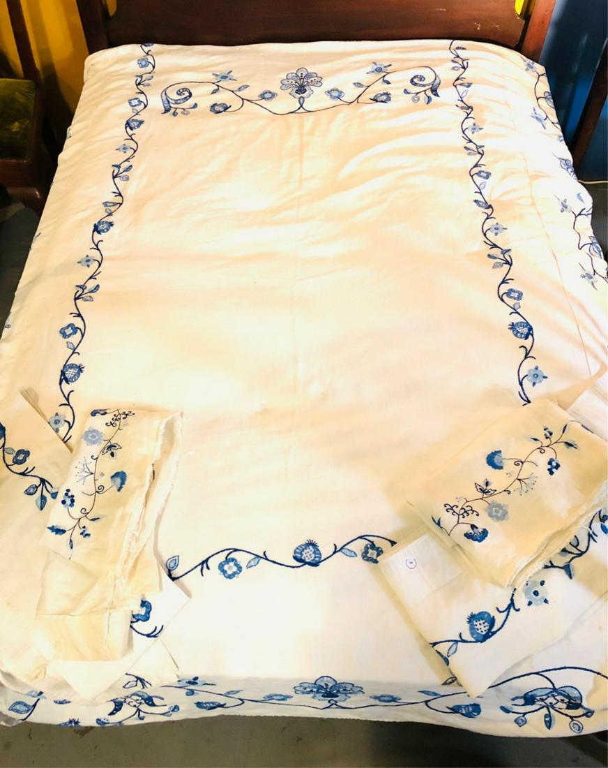 BLUE and WHITE CLUB of DEERFIELD BED CLOTHES: Circa 1910 linens, strongly attributed to the Deerfield Massachusetts club. Made originally for a 3/4 size bed. Spread is 90 inches long x 80 inches wide. Seams are for a 48 inch top with 16 inch drop