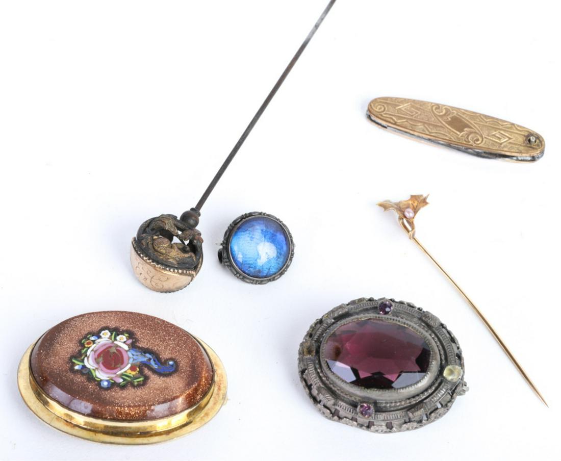 GROUPING OF ANTIQUE JEWELRY: Including: Figurative hat pin with (2) squirrels and monogrammed cartouche, (2) small jack knife and gold plated knife covers, round opalescent blue pin, micro mosaic brooch backed with glimmering cop