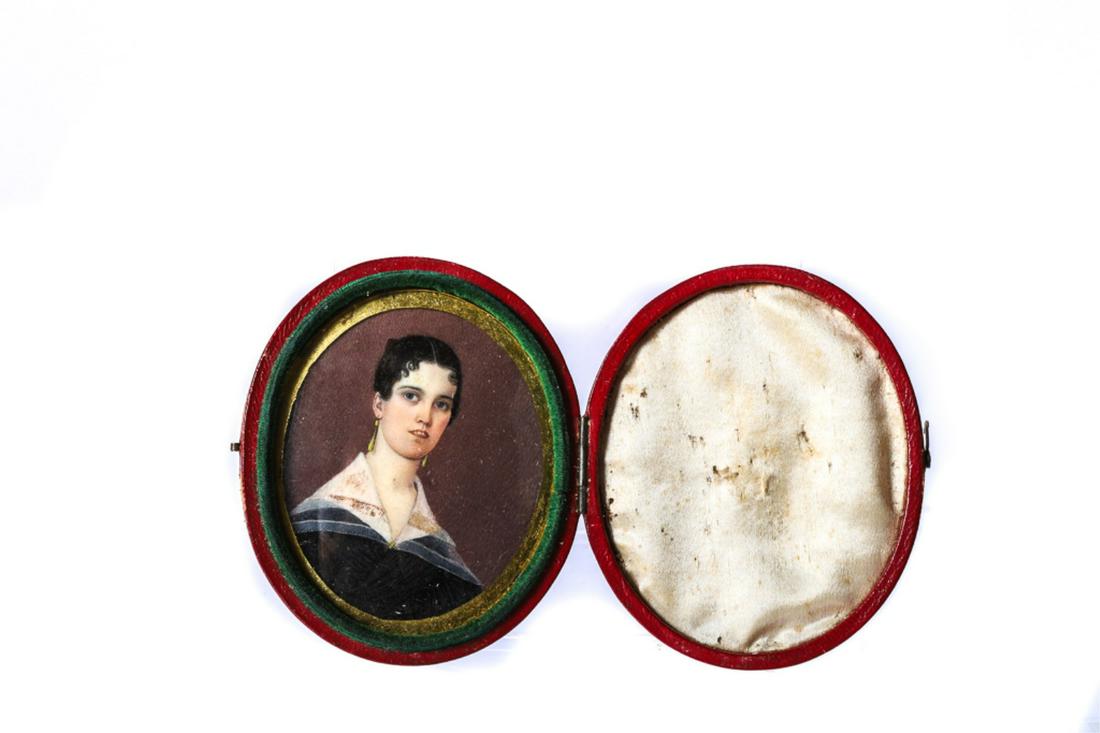 (19th c) PORTRAIT MINIATURE OF A YOUNG WOMAN c1830 (1 of 4)