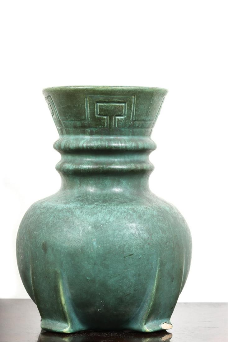 MAT GREEN UTOPIAN OWENS VASE (1 of 5)