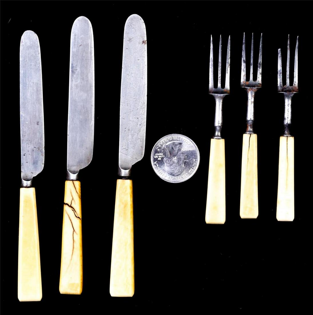(19th c) JONATHAN HUNT MINIATURE FORKS & KNIVES: Knives signed. Each with bone handle. 5 inches (and under)
