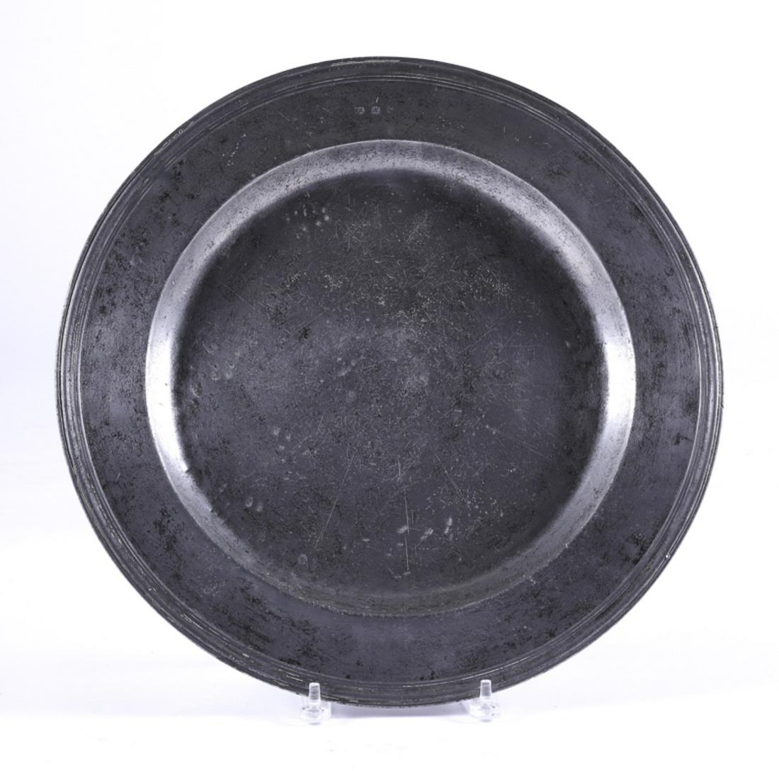 (18th c) ENGLISH PEWTER CHARGER with CAST REEDING (1 of 3)