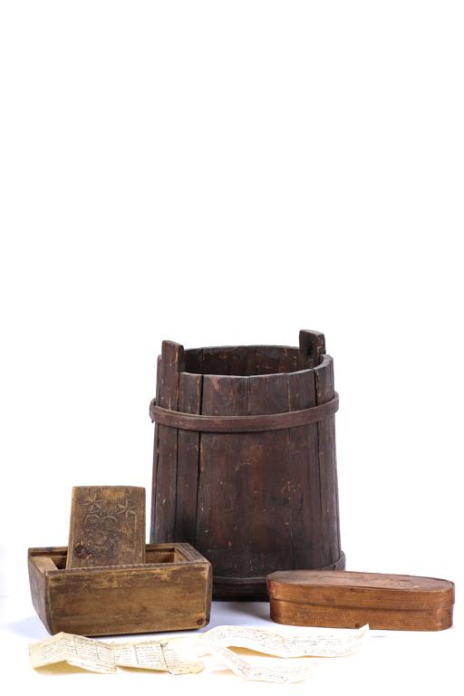 PRIMITIVE BUCKET, CHIPPED CARVED BOX & GIFT BOX (1 of 6)