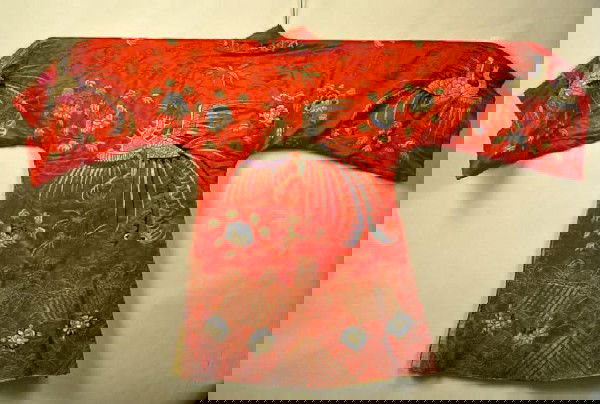 Embroidered bright red Chinese robe with birds: Embroidered bright red Chinese robe with birds