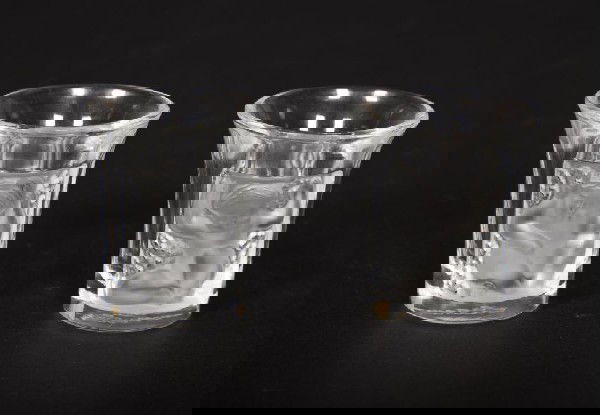 Two Lalique glass shot glasses: Two Lalique glass shot glasses