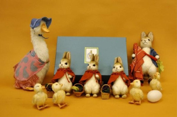 R.John Wright Dolls Inc. Lot of four boxed sets "B: R.John Wright Dolls Inc. Lot of four boxed sets "Beatrix Potter" collection Including Flopsy,Mopsy, and Cotton tail, Peter Rabbit,Jemima's ducklings and Jemima Puddle duck.