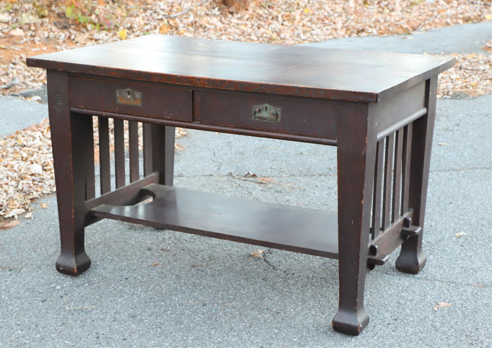 ROYCROFT ARTS AND CRAFTS OAK DESK (1 of 7)