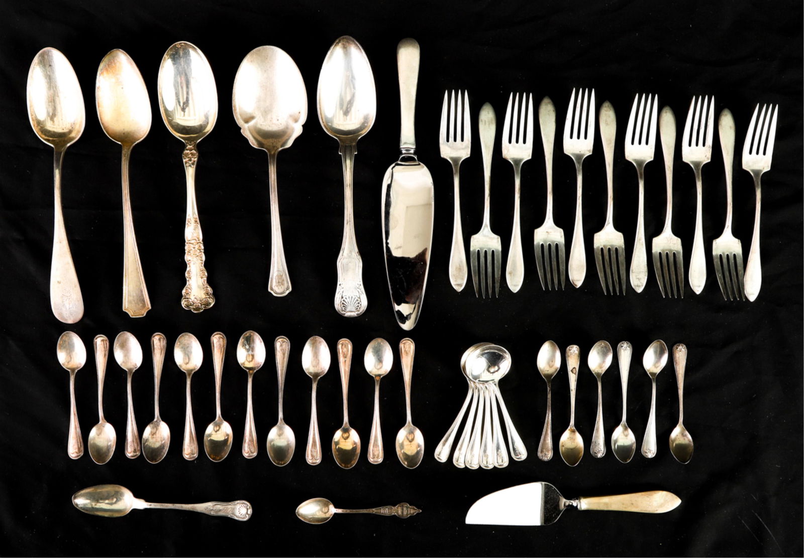 GROUPING OF STERLING SILVER FLATWARE (1 of 20)