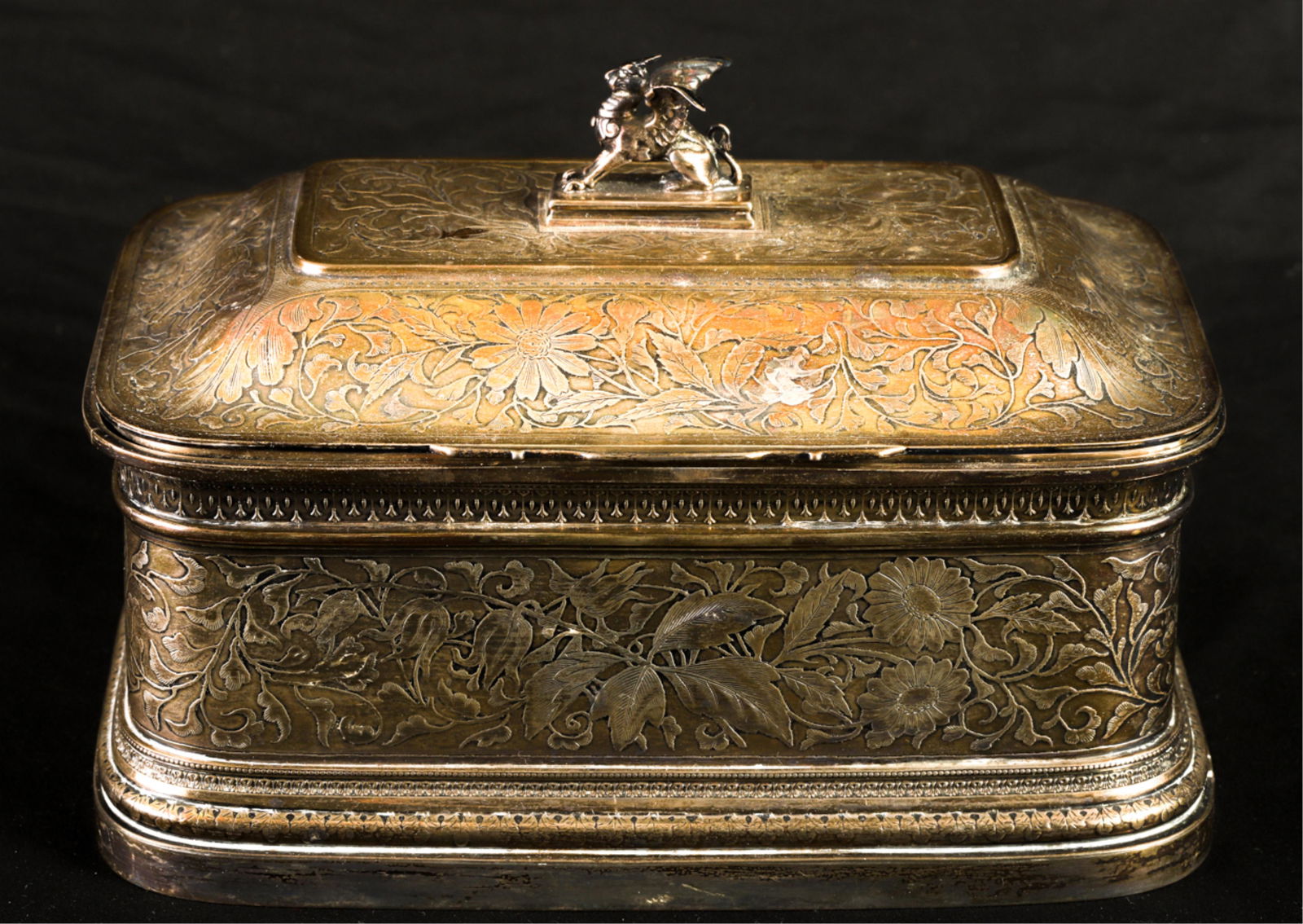 WHITING CO. STERLING SILVER DRESSER CASKET (1 of 6)