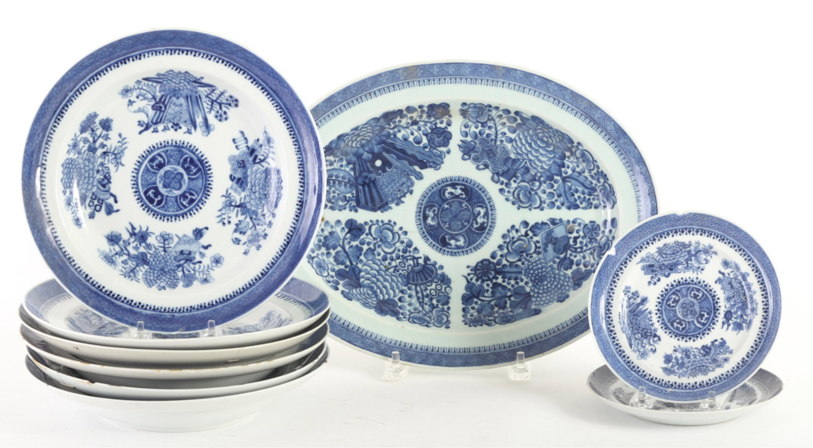 GROUPING OF CHINESE FITZHUGH PATTERN PORCELAIN: Including: Oval tray, and an assortment of plates. 10 1/2 x 14 inches ((oval tray) and under))