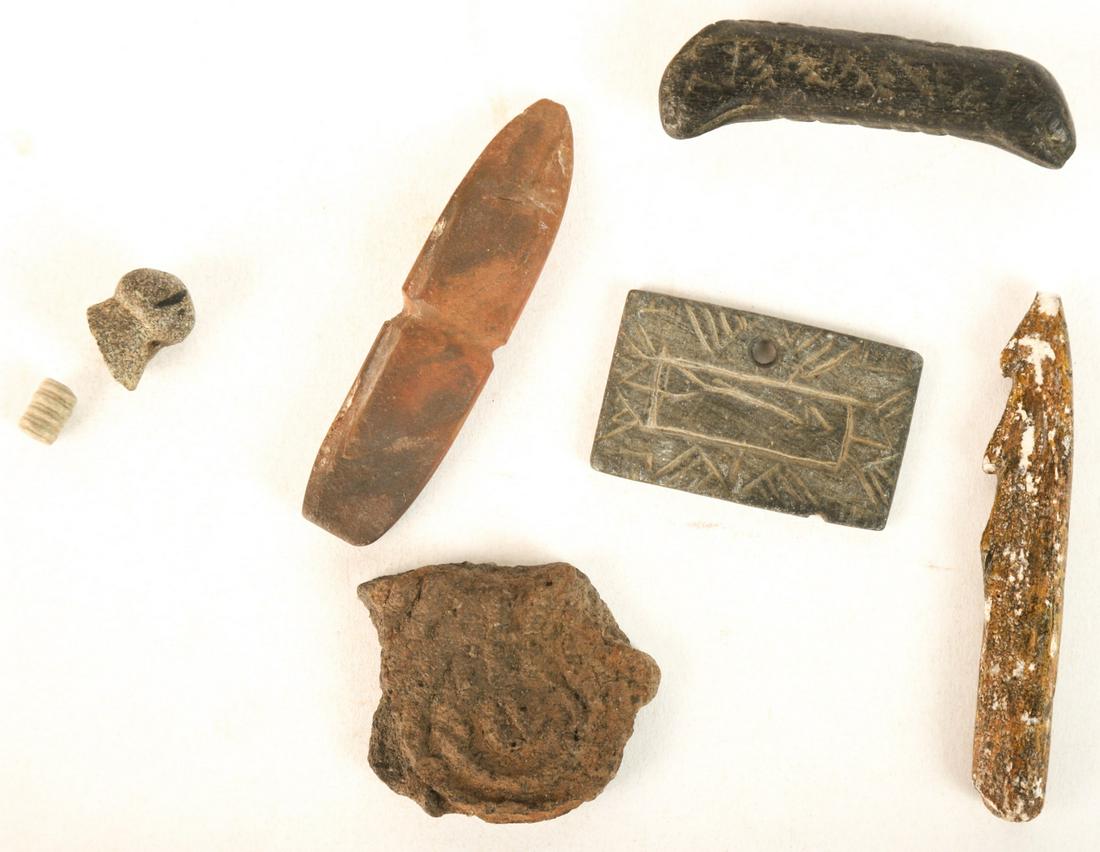 GROUP OF NATIVE AMERICAN RELICS from MARBLEHEAD (1 of 12)