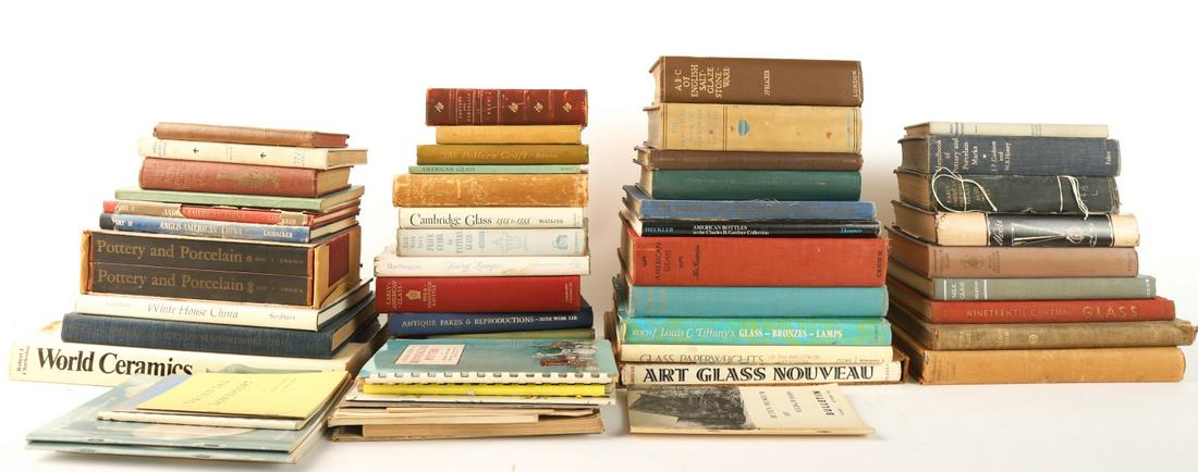 (4) BOXES OF BOOKS ON CHINA and PORCELAIN (1 of 5)