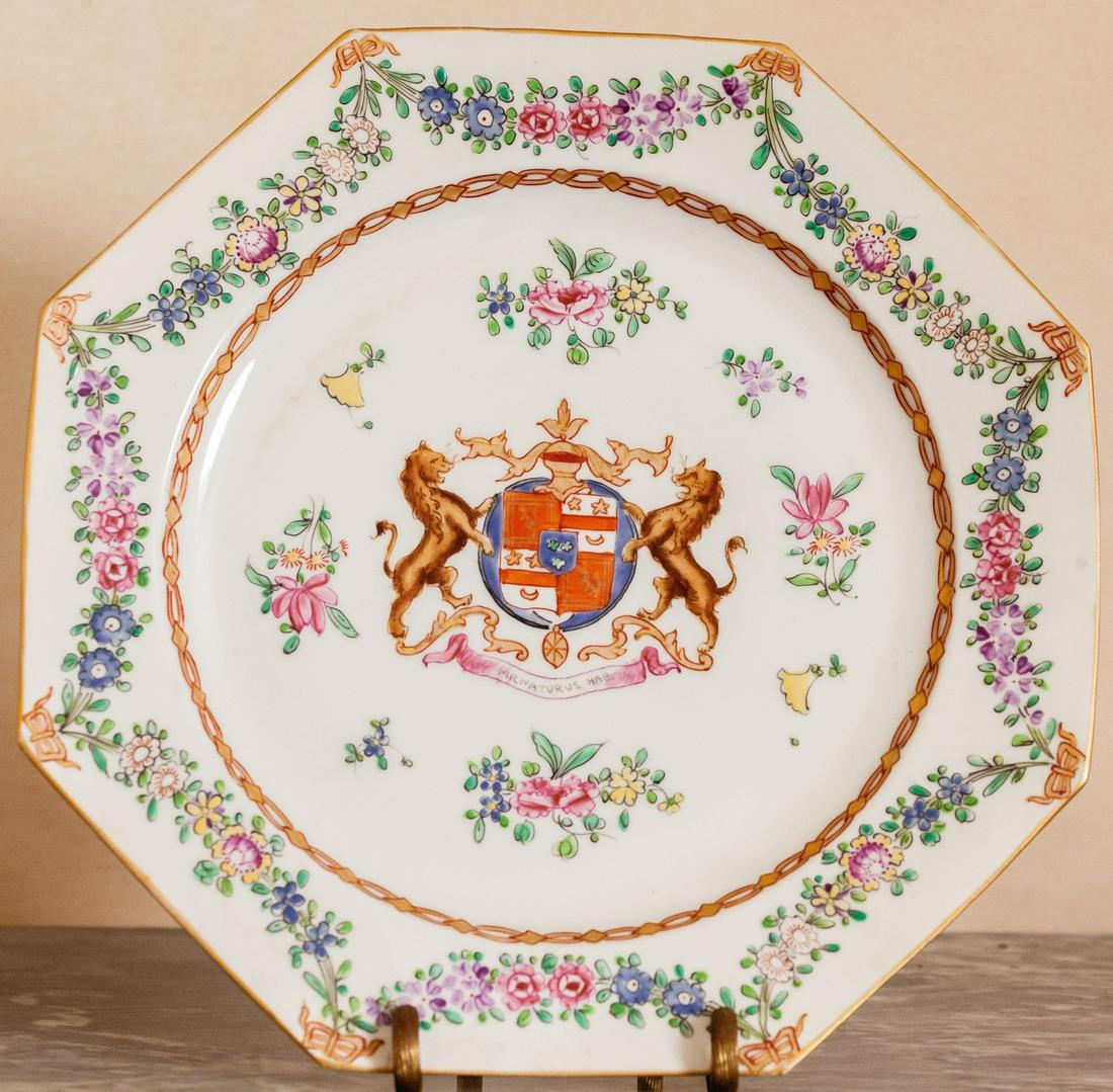 SAMSON PORCELAIN OCTAGONAL ARMORIAL PLATE (1 of 6)