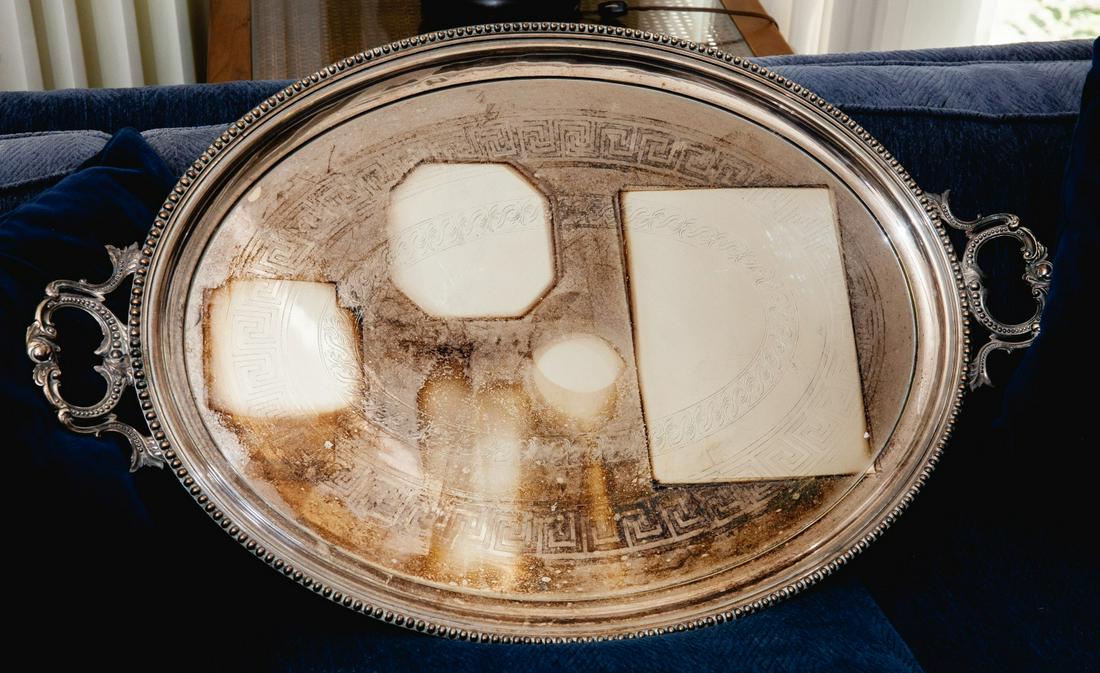 LARGE OVALL (2) HANDLED SILVER PLATED TRAY (1 of 6)