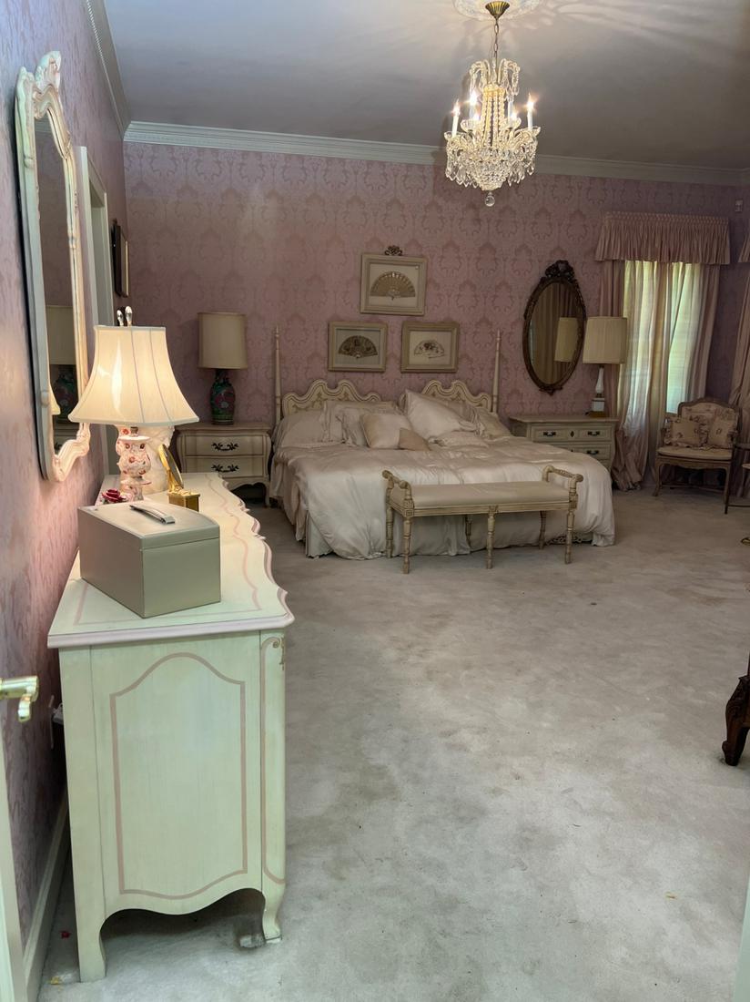 REMAINING CONTENTS OF BEDROOM (1 of 6)