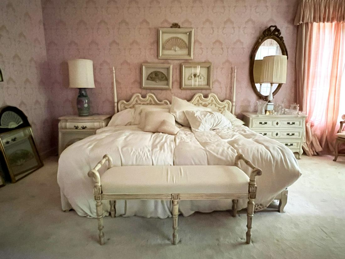 JOHN WIDDECOMB FRENCH PROVINCIAL BEDROOM SET (1 of 13)