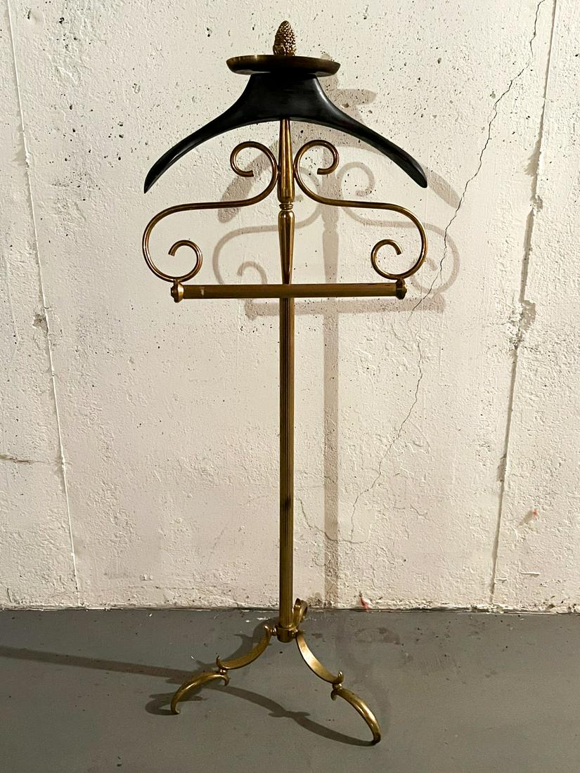 BRASS DRESSING BUTLER: 47 inchesTemp No 383