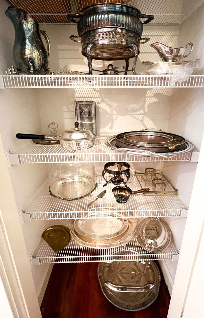 GROUPING OF SILVER PLATED SERVING PIECES etc (1 of 4)