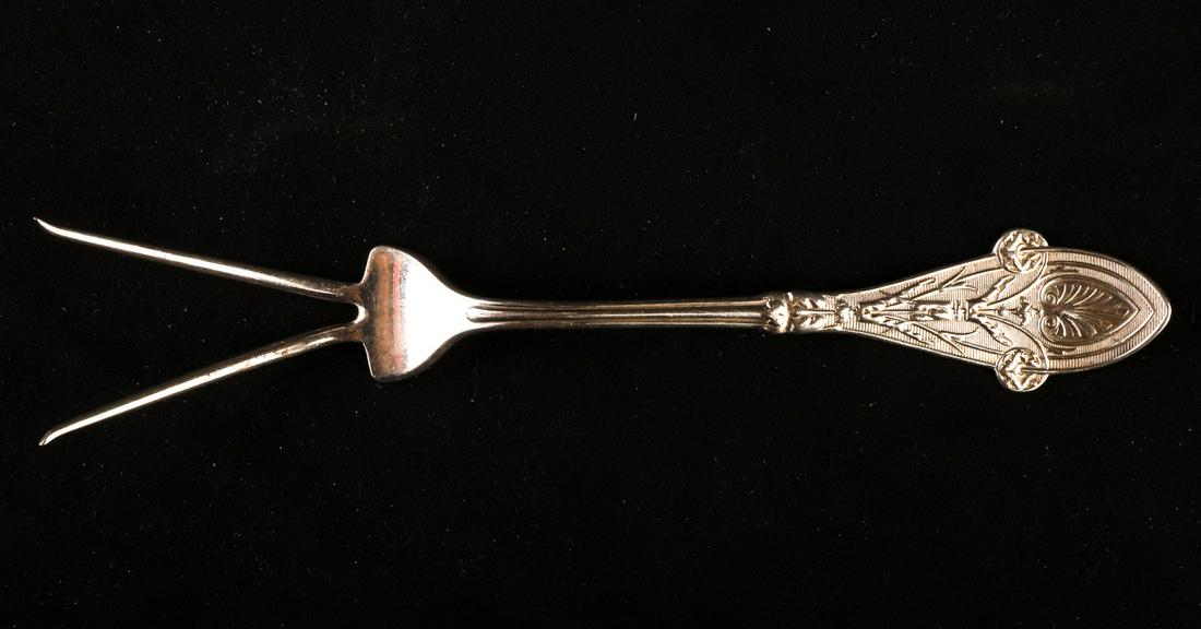 HARDER-TO-FIND TIFFANY STERLING POTATO FORK (1 of 7)