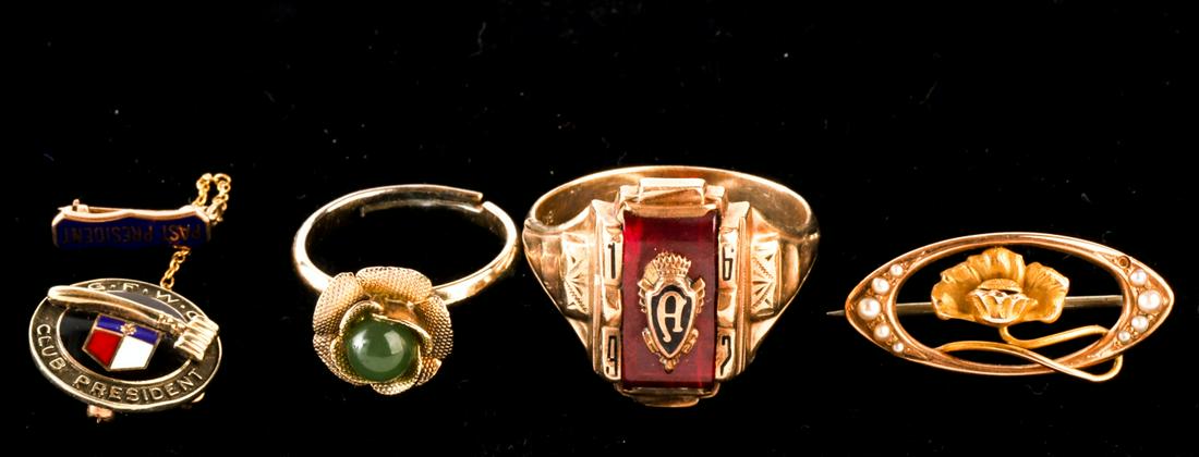 GROUPING OF 10k GOLD JEWELRY (1 of 14)