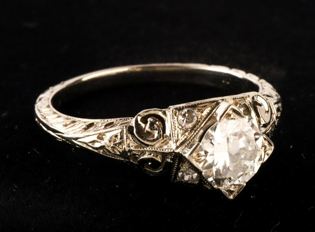 18k WHITE GOLD DIAMOND ENGAGEMENT RING (1 of 6)