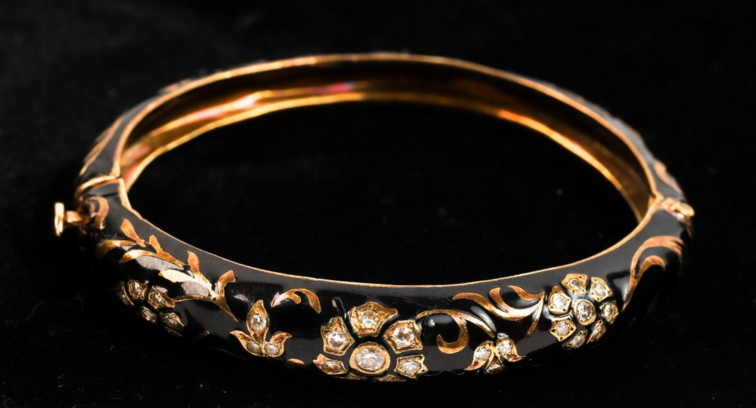 14k GOLD & DIAMOND HINGED BANGLE BRACELET (1 of 5)