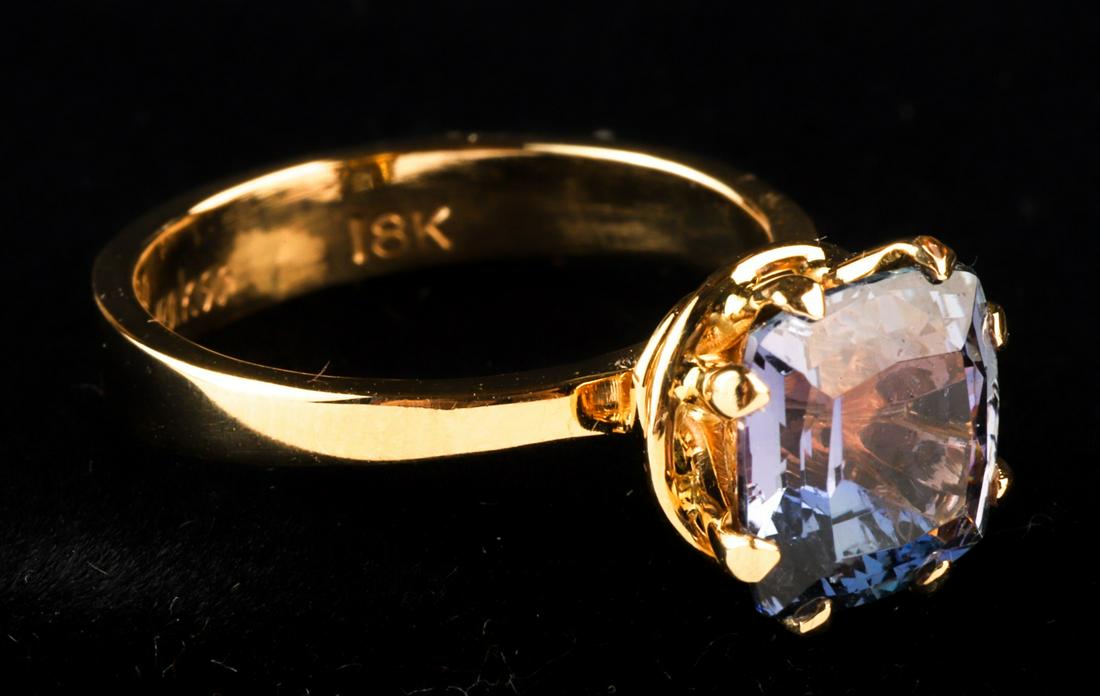 BAKSA 18k GOLD CUSHION-CUT TANZANITE RING (1 of 6)