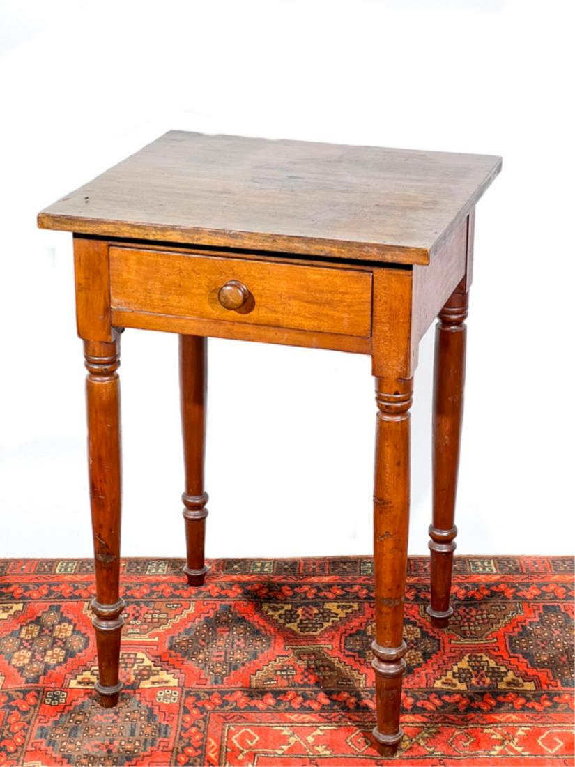 19th CENTURY (1) DRAWER WORK TABLE ON TURNED LEGS (1 of 9)