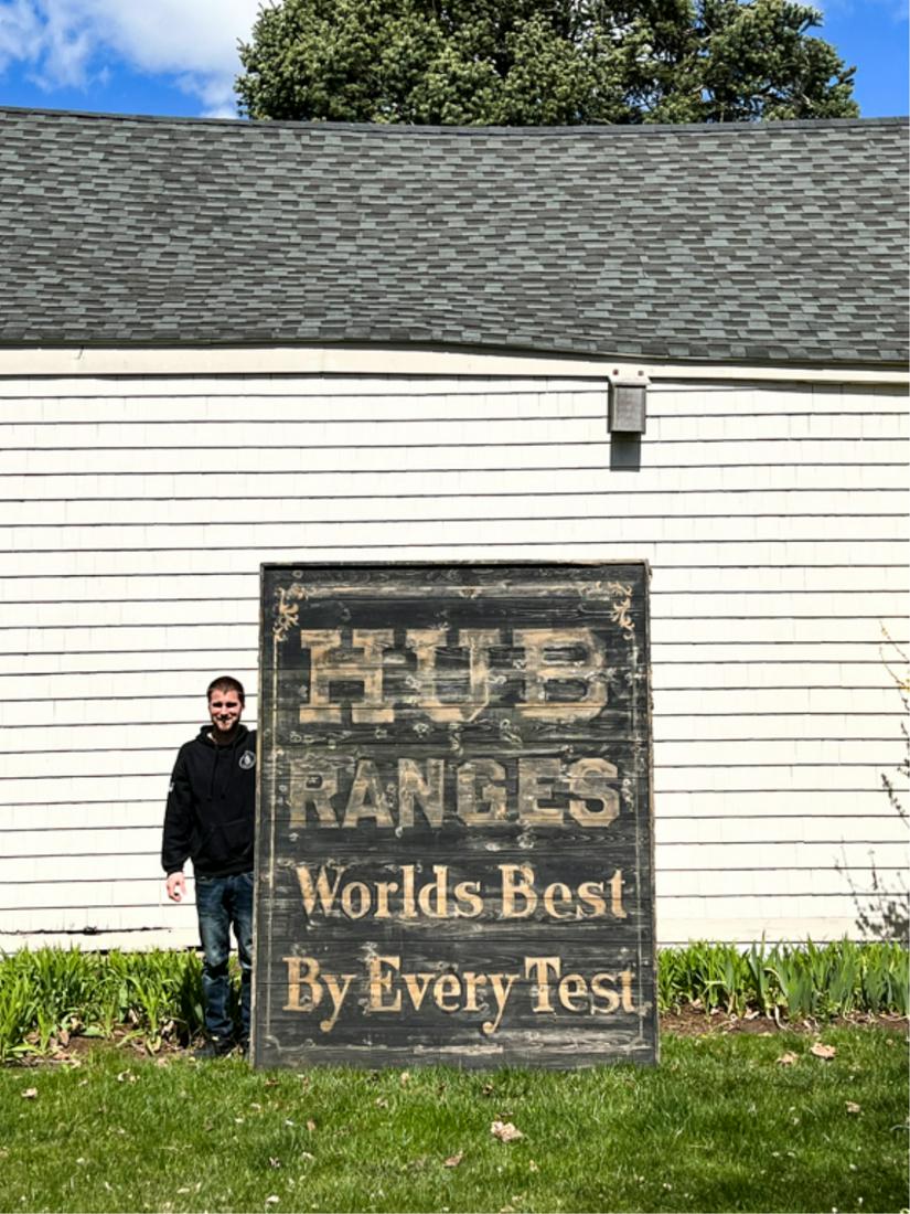 MONUMENTAL "HUB RANGES" NEWBURYPORT MA TRADE SIGN (1 of 13)