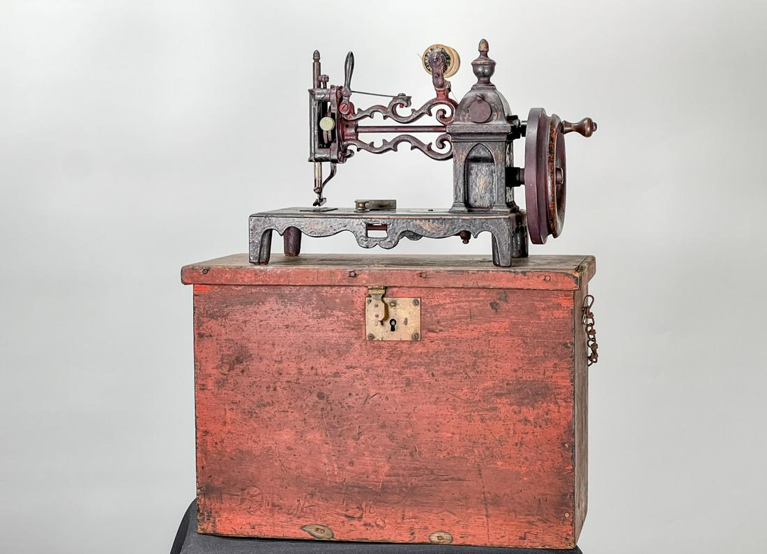 SHAW & CLARK CLOSED TOWER SEWING MACHINE w CASE (1 of 18)