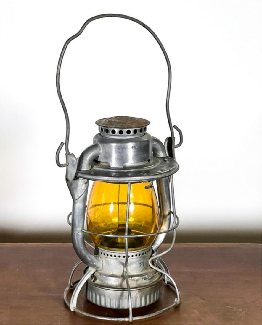 DELAWARE & LACKAWANNA RAILROAD DIETZ VESTA LANTERN (1 of 7)
