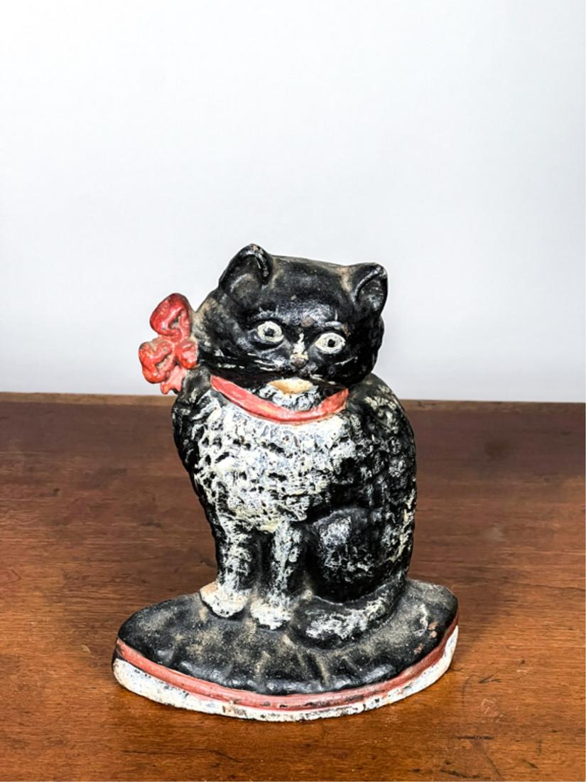 PAINTED CAST IRON "SEATED CAT" DOORSTOP (1 of 3)