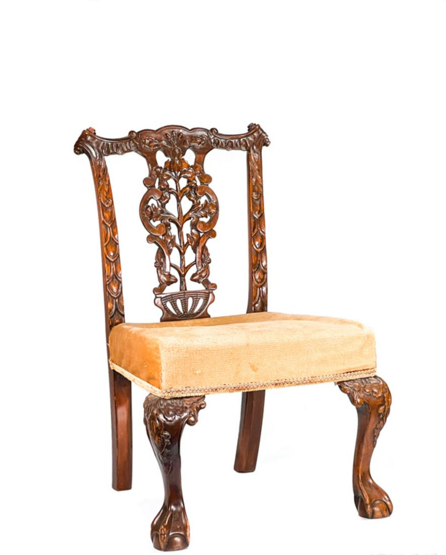 (20thc) CARVED CHIPPENDALE STYLE CHILD'S CHAIR (1 of 14)