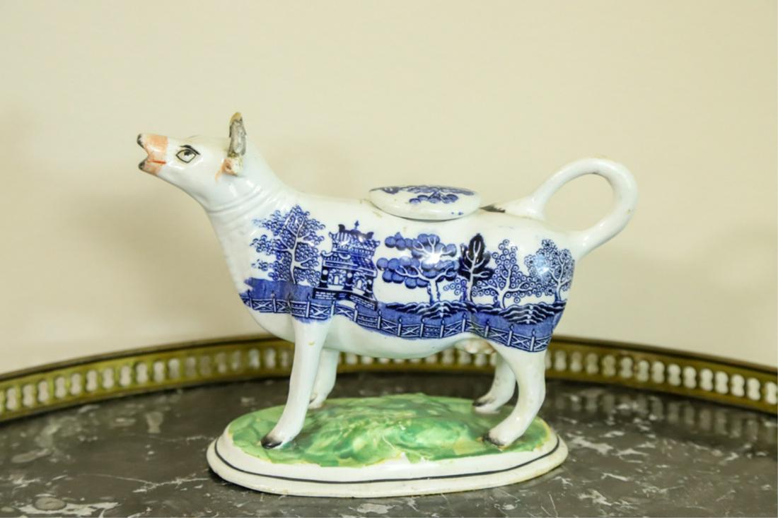 NICELY DECORATED SOFT PASTE COW FORM CREAMER (1 of 5)