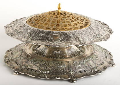 GORHAM STERLING SILVER REPOUSSE CENTERPIECE