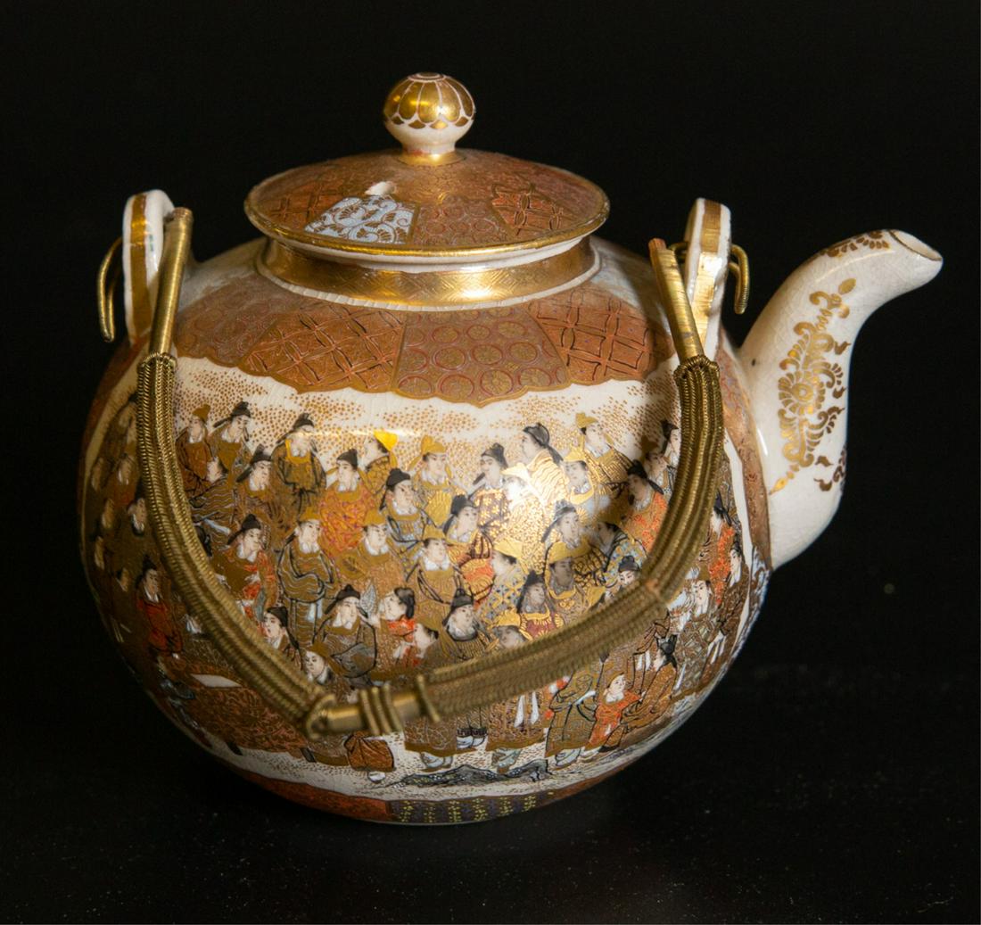(19th c) 1000 FACES JAPANESE KUTANI TEAPOT (1 of 10)