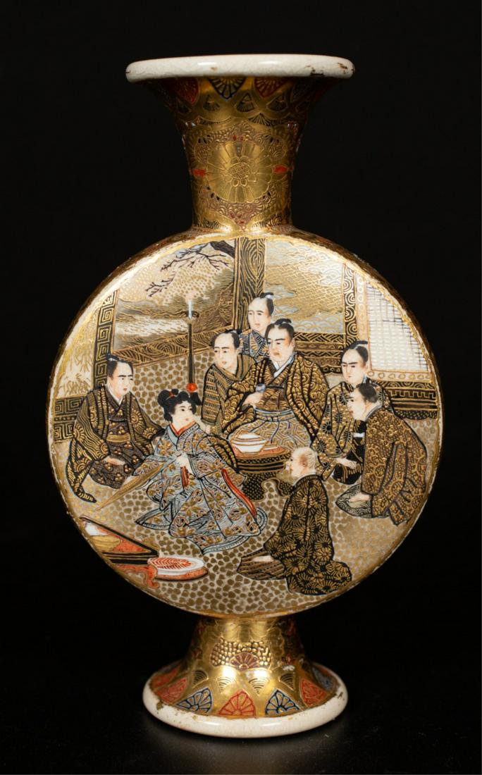 (19th c) JAPANESE SATSUMA MOON FLASK (1 of 7)