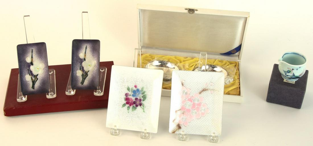 GROUPING OF JAPANESE PRESENTATION GIFTS (1 of 20)