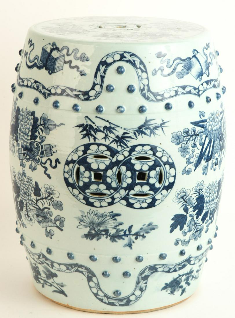 (19thc) CHINESE BARREL-FORM PORCELAIN GARDEN SEAT: 18 x 14 inches Condition: Good Temp No 6491