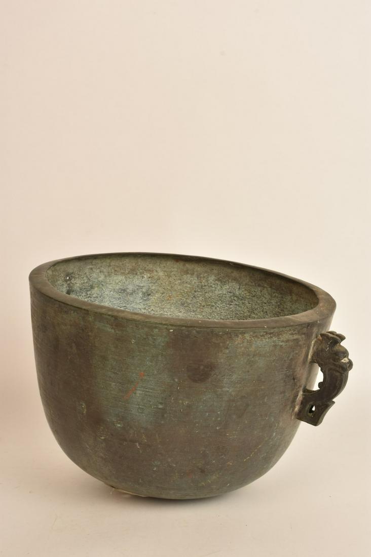 (17/18th c) CHINESE BRONZE POT (1 of 12)