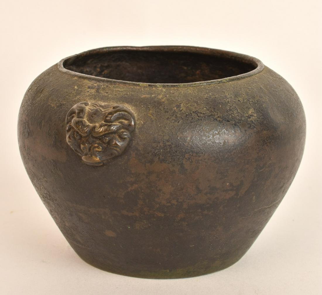 SIGNED SMALL (18th c) CHINESE BRONZE POT (1 of 8)