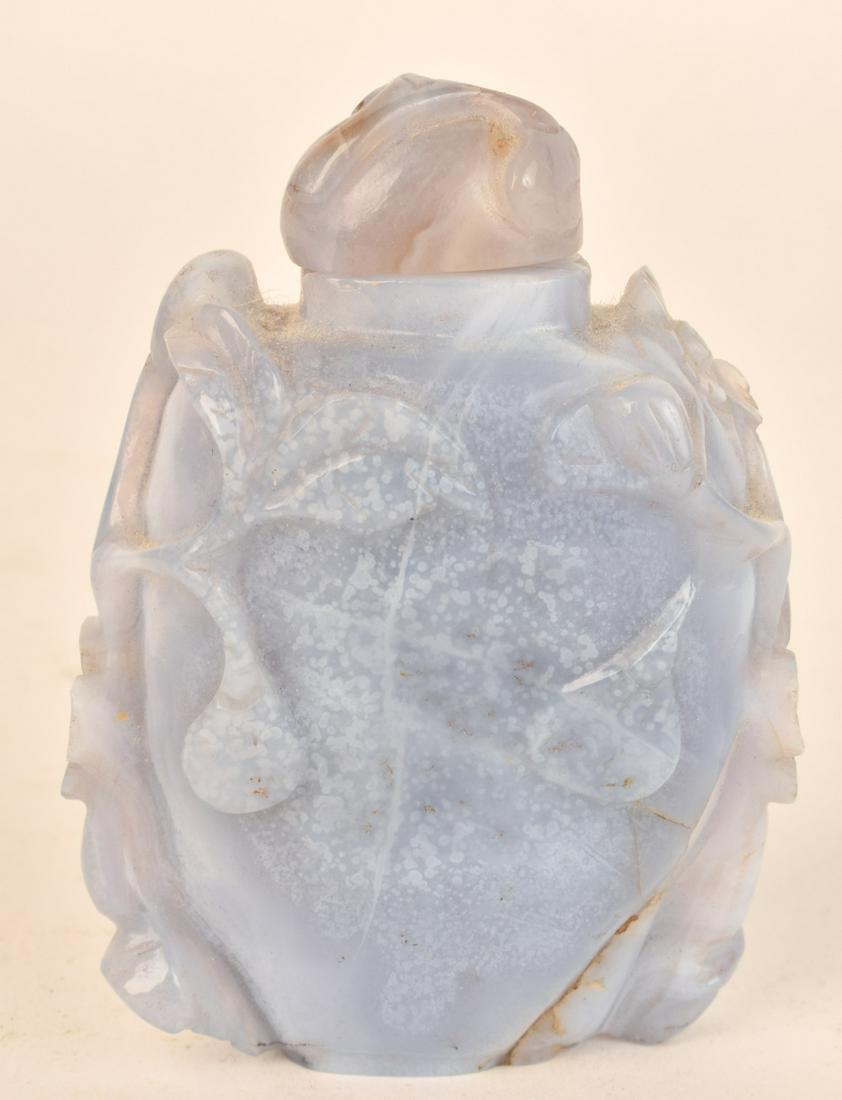 CHINESE CARVED HARDSTONE SNUFF BOTTLE (1 of 7)