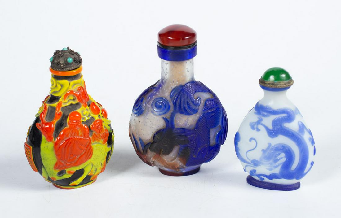 (3) (20th c) CHINESE PEKING GLASS SNUFF BOTTLES (1 of 15)