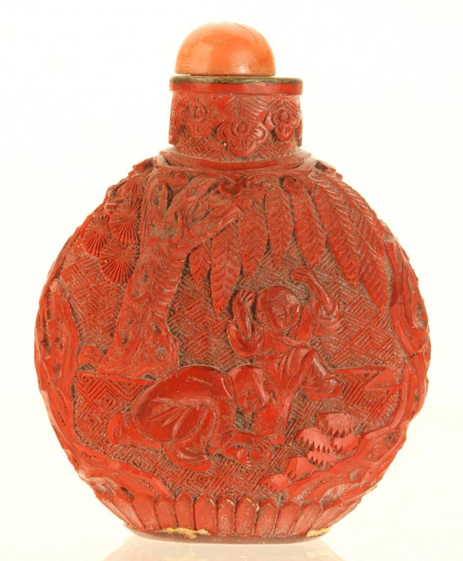 CHINESE CINNABAR SNUFF BOTTLE (1 of 8)