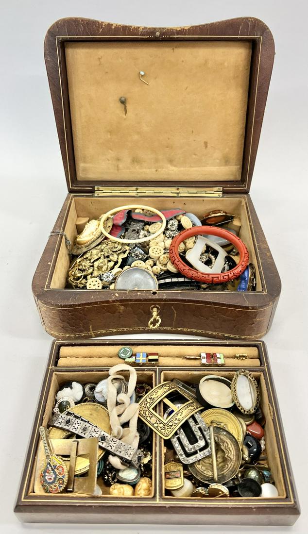 LEATHER JEWELRY BOX WITH CONTENTS (1 of 6)
