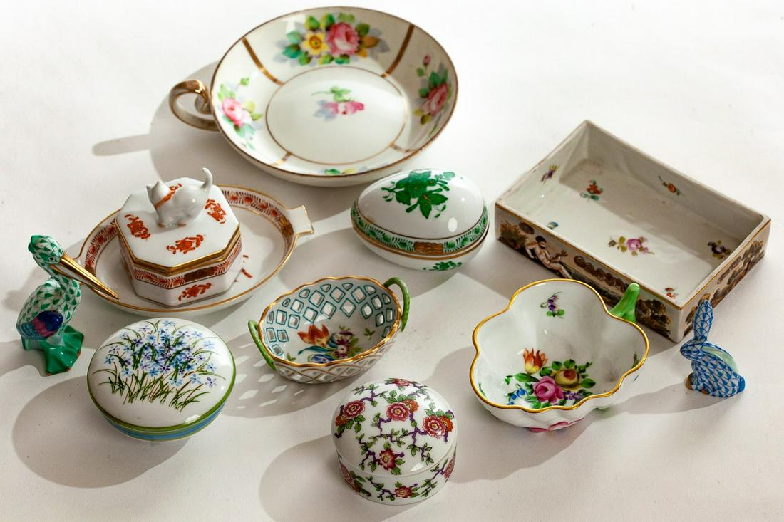 (11) PORCELAIN WARES by HEREND, LIMOGES etc: 3 1/4 inches (and under) Condition: Chip to beak Temp No 3822