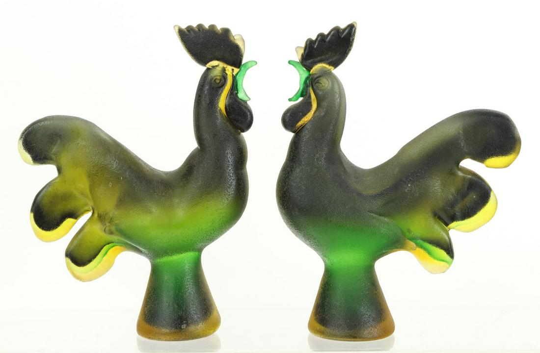 PAIR OF LARGE ART GLASS ROOSTERS (1 of 9)
